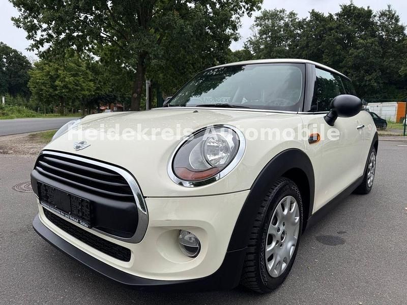 Weiß Gebraucht 2016 Mini ONE Kleinwagen | 7.290 € (Fairer Preis) - Bild 1/4