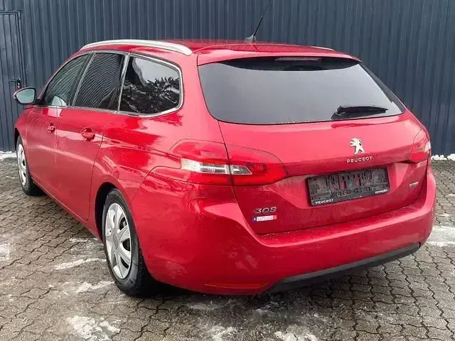 Gebraucht Peugeot 308 131 PS (96 kW) 2016 Rot Kombi