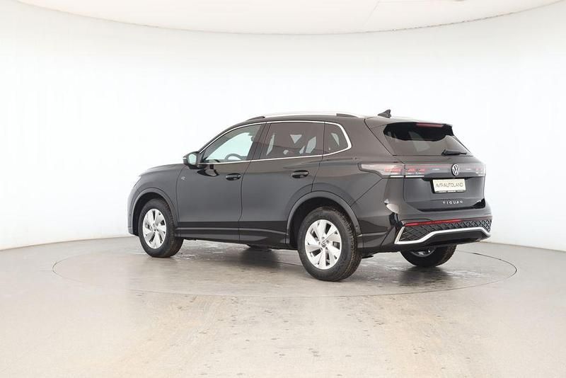 Neu VW Tiguan R-line 150 PS (110 kW) 2026 Schwarz SUV
