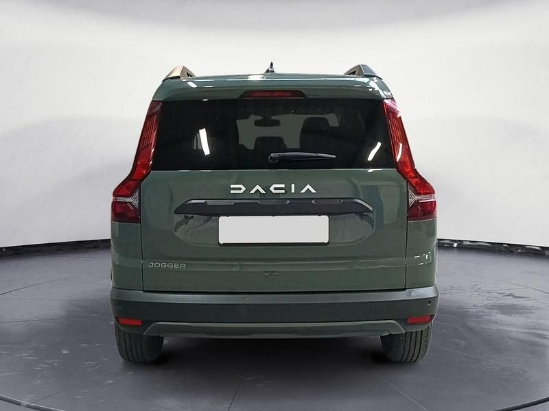 Gebraucht Dacia Jogger Expression 111 PS (81 kW) 2024 Vert lichen kaki Van / Kleinbus