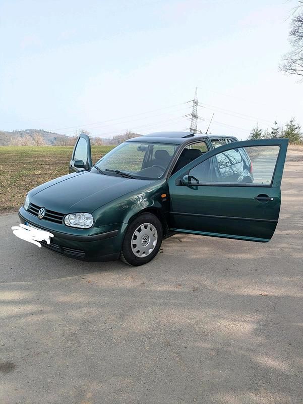 Gebraucht VW Golf IV 74 PS (54 kW) 1998 Kleinwagen