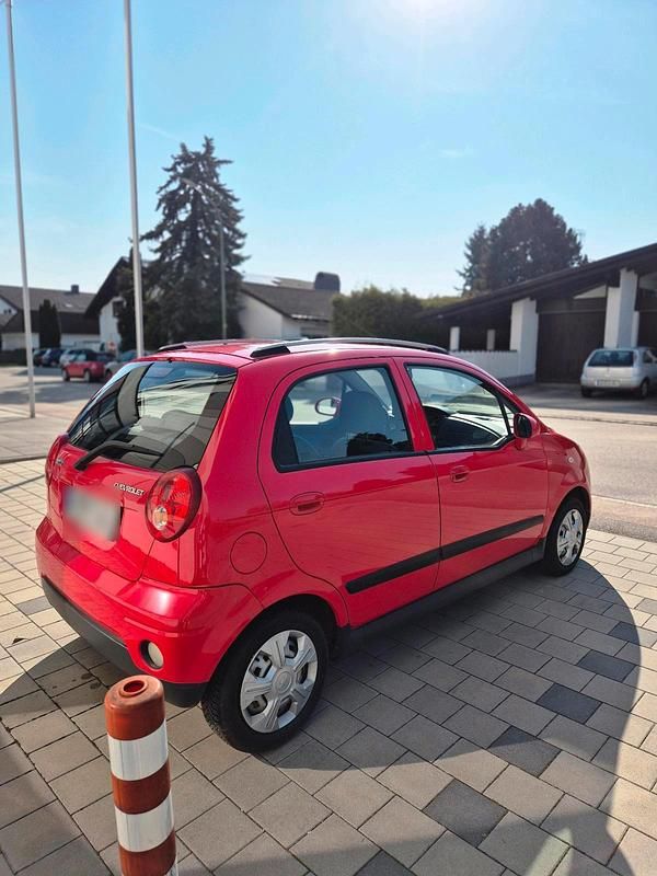 Gebraucht Chevrolet Matiz 65 PS (47 kW) 2009 Rot Kleinwagen
