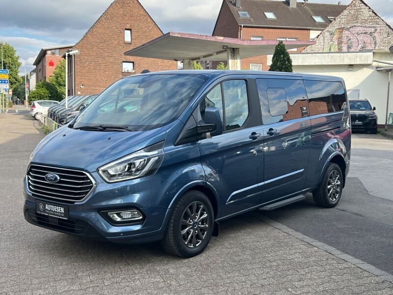 Blau Gebraucht 2020 Ford Tourneo Custom Titanium X Van / Kleinbus | 39.900 € (Fairer Preis) - Bild 1/4