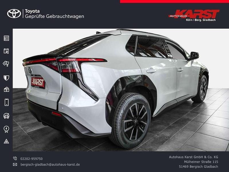 Neu Toyota bZ4X 166 kW (226 PS) 2026 Platinum white SUV