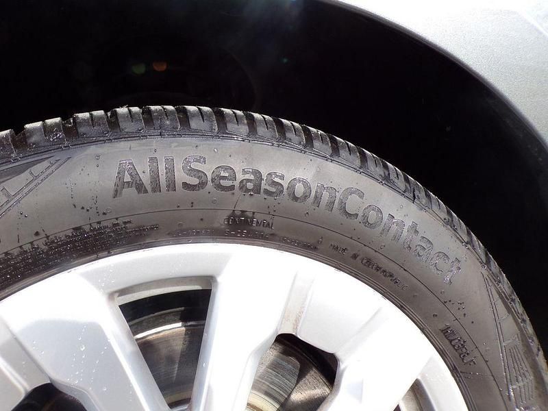 Gebraucht Ford Tourneo Titanium 150 PS (110 kW) 2025 Grau Van / Kleinbus