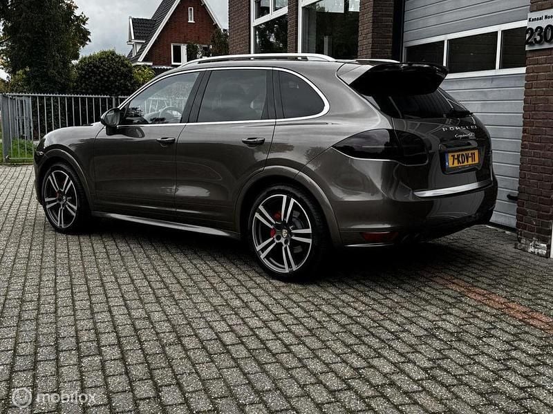 Gebraucht Porsche Cayenne 420 PS (308 kW) 2013 Braun SUV