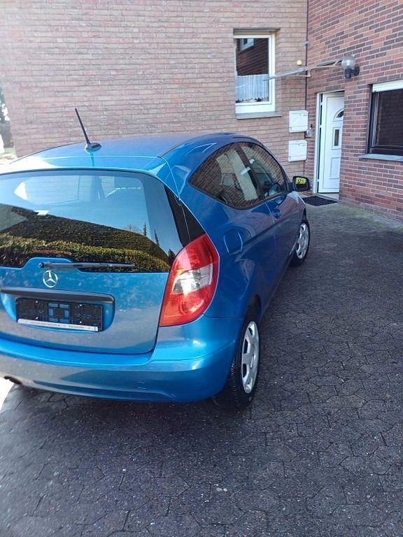 Gebraucht Mercedes A150 Elegance 95 PS (69 kW) 2008 Blau Limousine