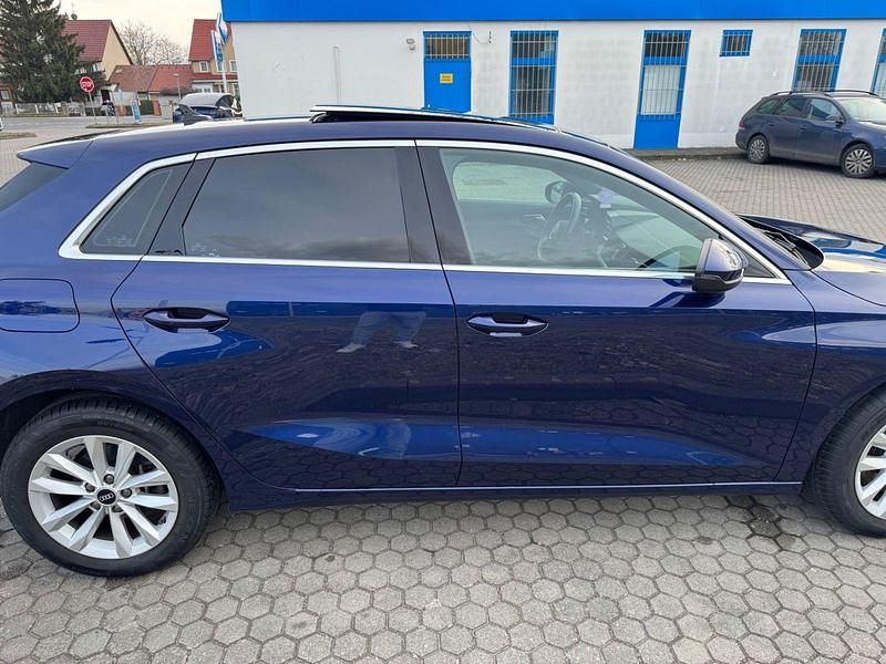 Gebraucht Audi A3 Ambiente 150 PS (110 kW) 2021 Blau Limousine