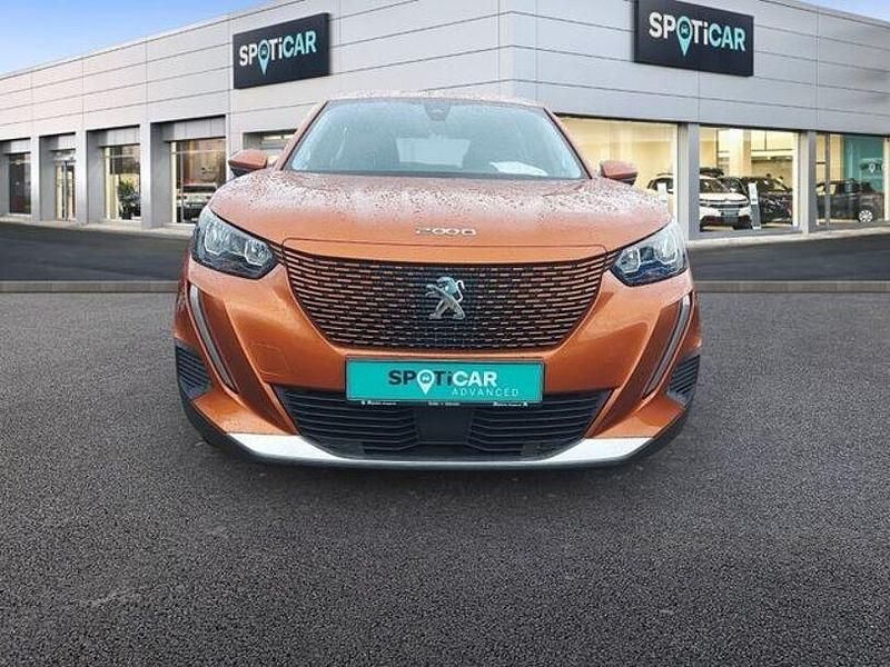 Gebraucht Peugeot e-2008 Active 100 kW (136 PS) 2020 Orange power (metallic) SUV