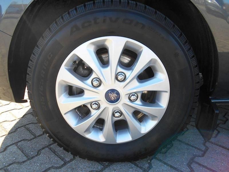 Gebraucht Ford Tourneo Trend 131 PS (96 kW) 2021 Grau Van / Kleinbus