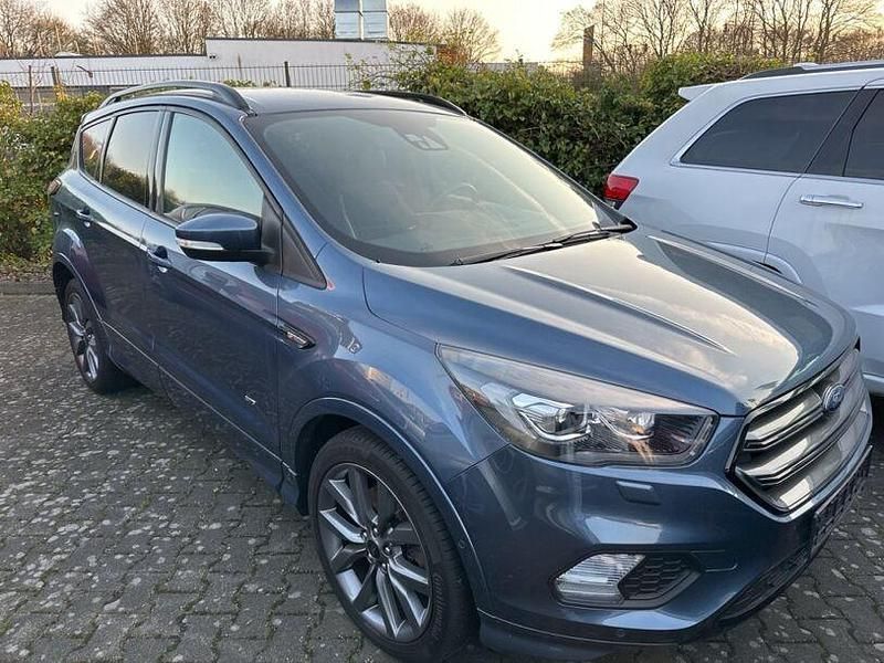 Gebraucht Ford Kuga ST-Line 242 PS (177 kW) 2018 Chromablau metallic SUV