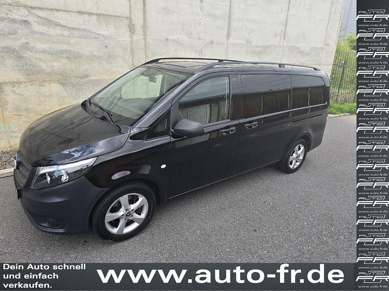 Schwarz Gebraucht 2018 Mercedes Vito Van / Kleinbus | 37.890 € (Teuer) - Bild 1/4