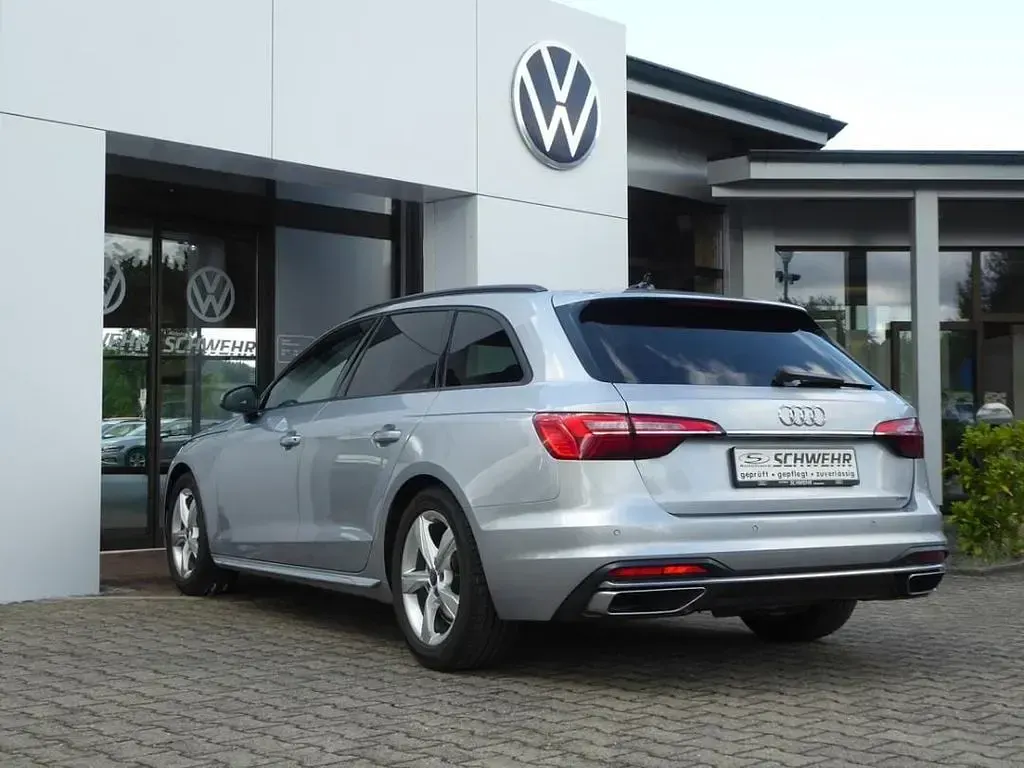 Gebraucht Audi A4 Advanced Plus 150 PS (110 kW) 2023 Silber Kombi