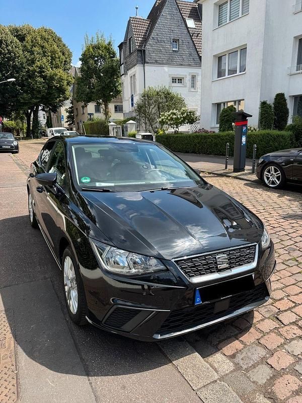 Schwarz Gebraucht 2018 Seat Ibiza Style Kleinwagen | 10.299 € (Guter Preis) - Bild 1/4