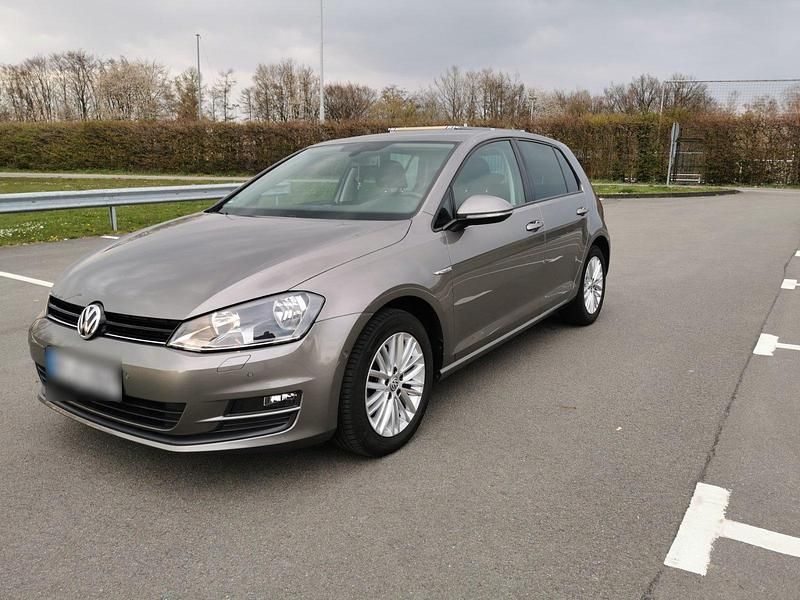 Grau Gebraucht 2014 VW Golf VII Limousine | 11.700 € (Fairer Preis) - Bild 1/4