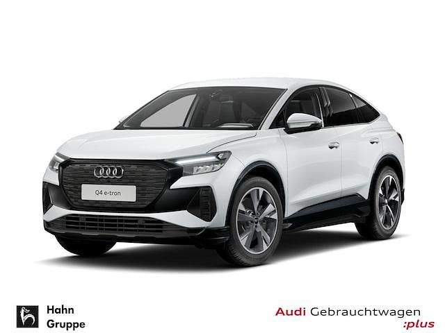 Gletscherweiß metallic Gebraucht 2025 Audi Q4 Sportback e-tron Ambiente SUV | 43.430 € (Superpreis) - Bild 1/4