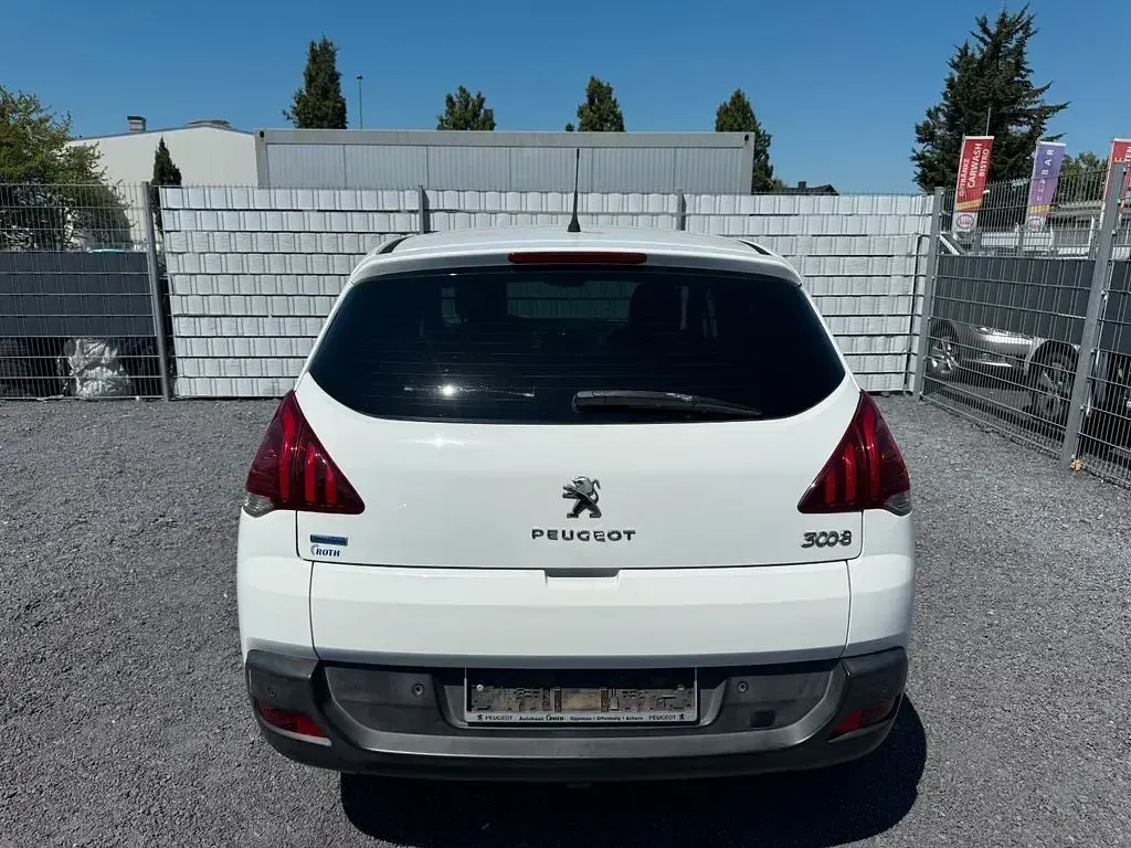 Gebraucht Peugeot 3008 Active 120 PS (88 kW) 2015 Weiß Kombi