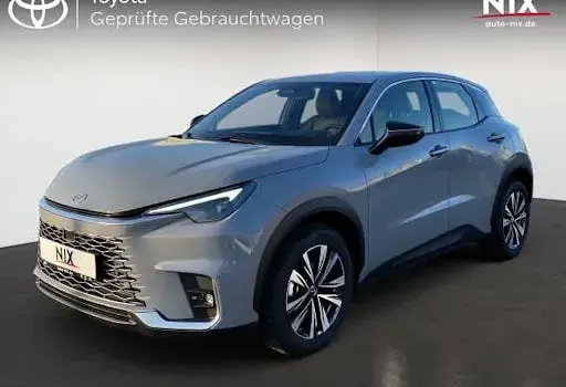 Gebraucht Lexus LBX 136 PS (100 kW) 2026 Sonic white SUV