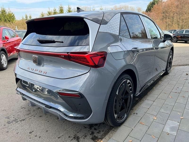 Neu Cupra Born 169 kW (231 PS) 2026 Grau Kleinwagen
