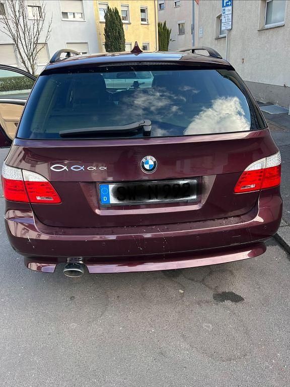 Gebraucht BMW 520 163 PS (119 kW) 2010 Rot Kombi