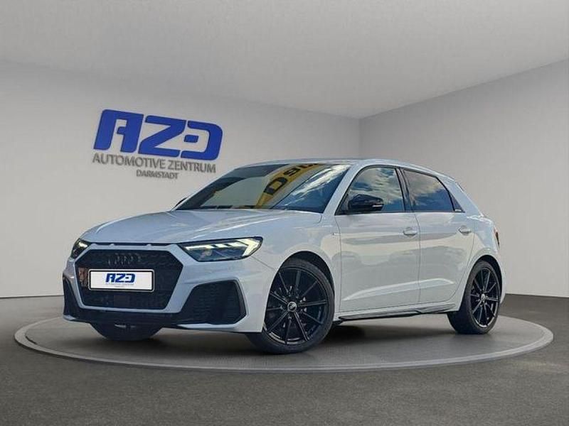 Gletscherweiß metallic Gebraucht 2022 Audi A1 S-Line Kleinwagen | 27.333 € (Fairer Preis) - Bild 1/4