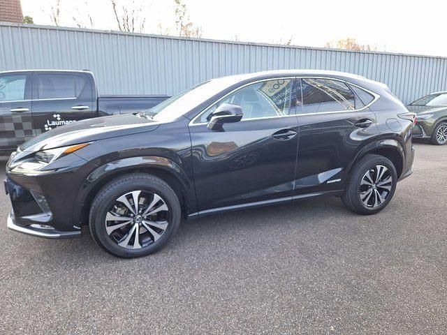 Gebraucht Lexus NX300h 197 PS (144 kW) 2021 Graphitschwarz SUV