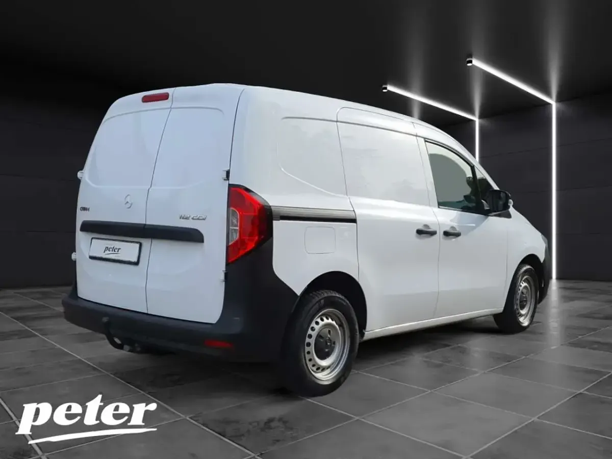 Gebraucht Mercedes Citan 112 116 PS (85 kW) 2023 Weiß Van / Kleinbus