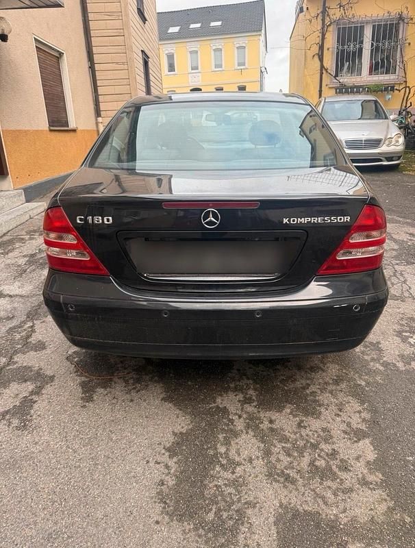 Gebraucht Mercedes C180 143 PS (105 kW) 2004 Schwarz Limousine