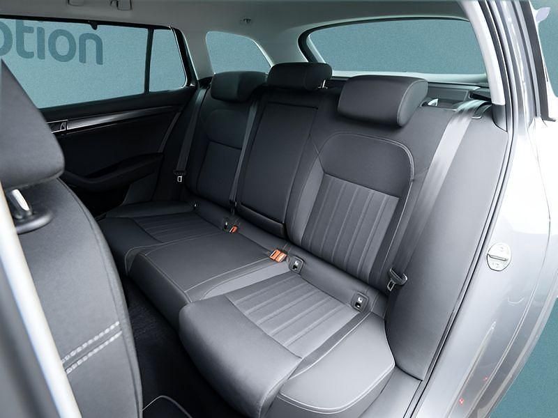 Gebraucht Skoda Superb 150 PS (110 kW) 2024 Grau Kombi