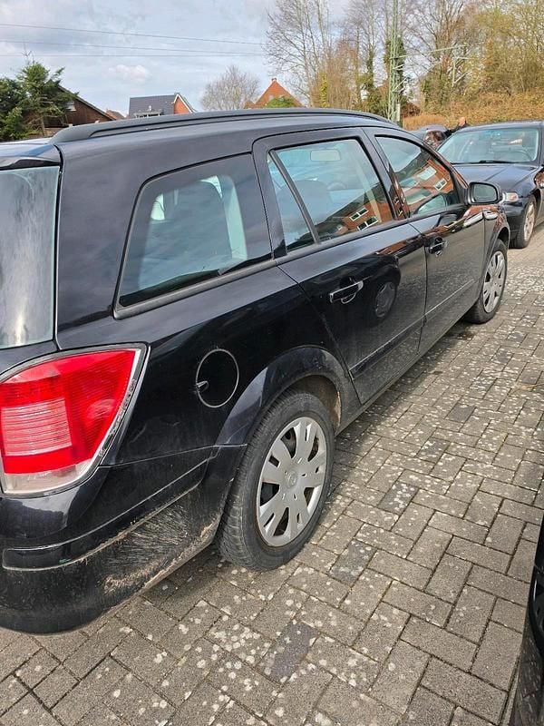 Gebraucht Opel Astra 105 PS (77 kW) 2007 Schwarz Kombi
