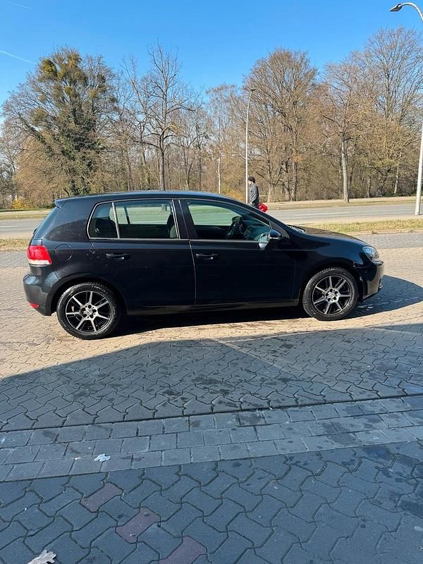 Gebraucht VW Golf VI 102 PS (75 kW) 2009 Schwarz Kleinwagen