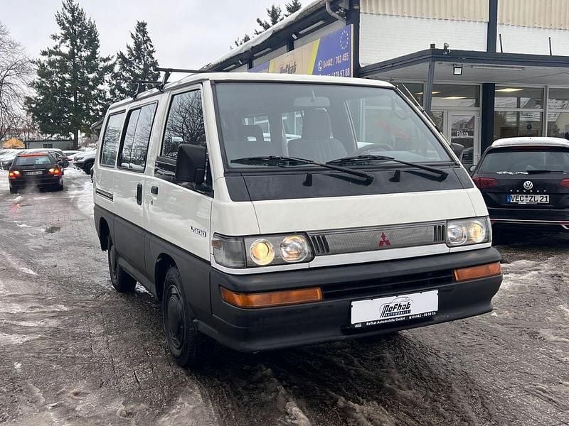 Gebraucht Mitsubishi L300 113 PS (83 kW) 1997 Weiß Van / Kleinbus