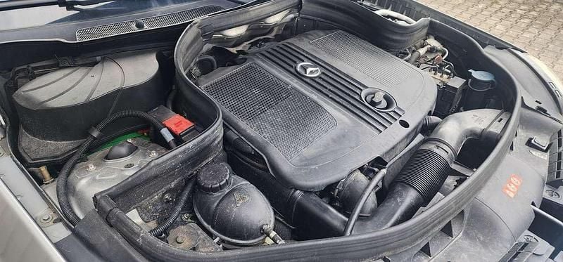 Gebraucht Mercedes GLK250 204 PS (150 kW) 2011 Grau SUV