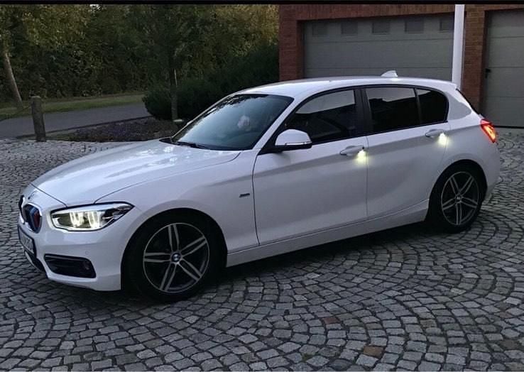 Weiß Gebraucht 2015 BMW 116 Sport Line Kleinwagen | 7.999 € (Guter Preis) - Bild 1/4
