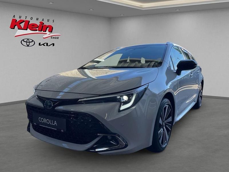 Neu Toyota Corolla 141 PS (103 kW) 2025 Grau Kombi