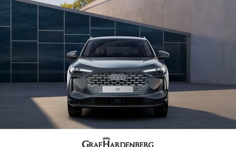 Neu Audi Q5 Comfort 299 PS (219 kW) 2025 Grau SUV