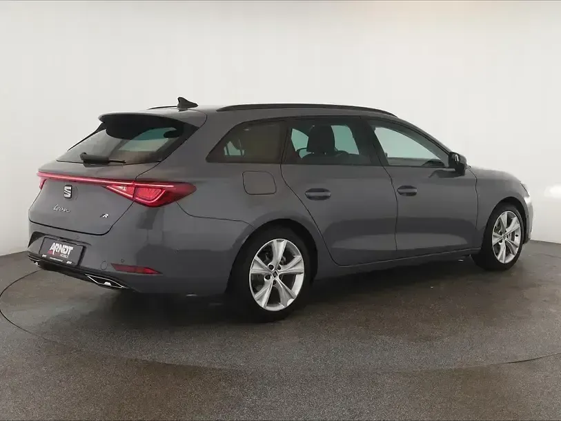 Gebraucht Seat Leon FR 150 PS (110 kW) 2024 Graphene grau Limousine