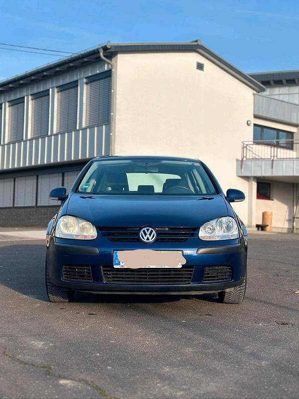 Gebraucht VW Golf IV 75 PS (55 kW) 2005 Blau Kleinwagen