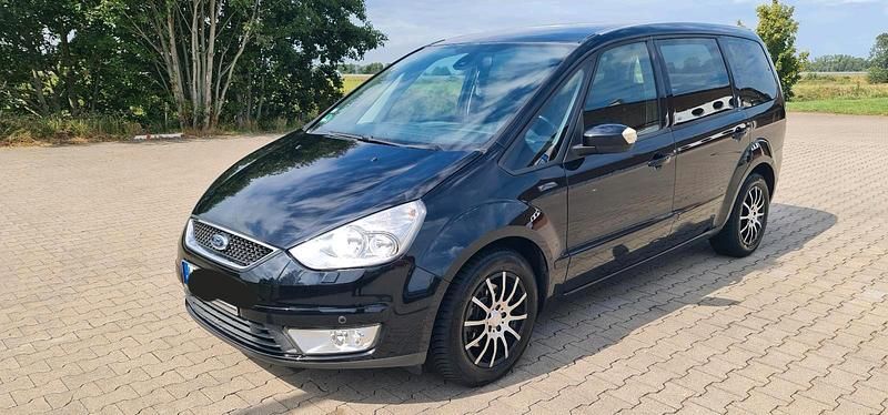 Gebraucht Ford Galaxy Trend 140 PS (102 kW) 2009 Schwarz Van / Kleinbus