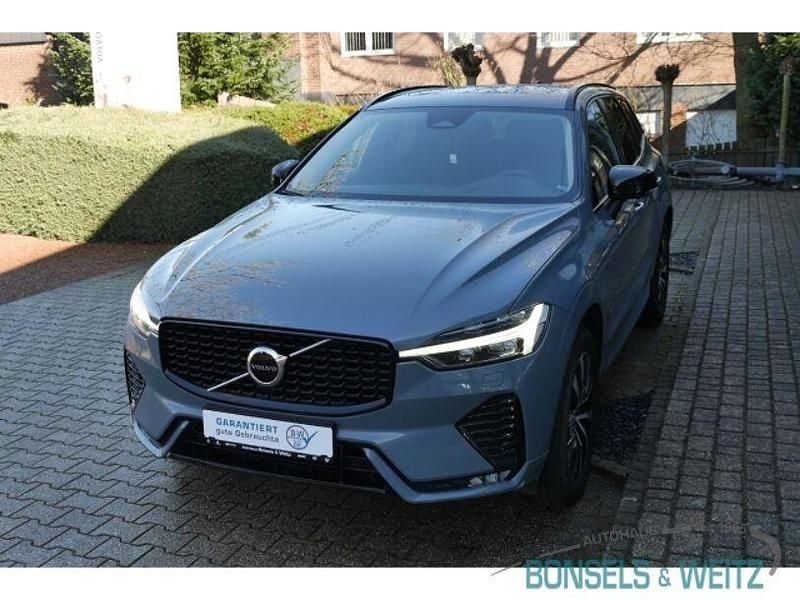 Gebraucht Volvo XC60 Plus 197 PS (144 kW) 2023 Grau metallic SUV