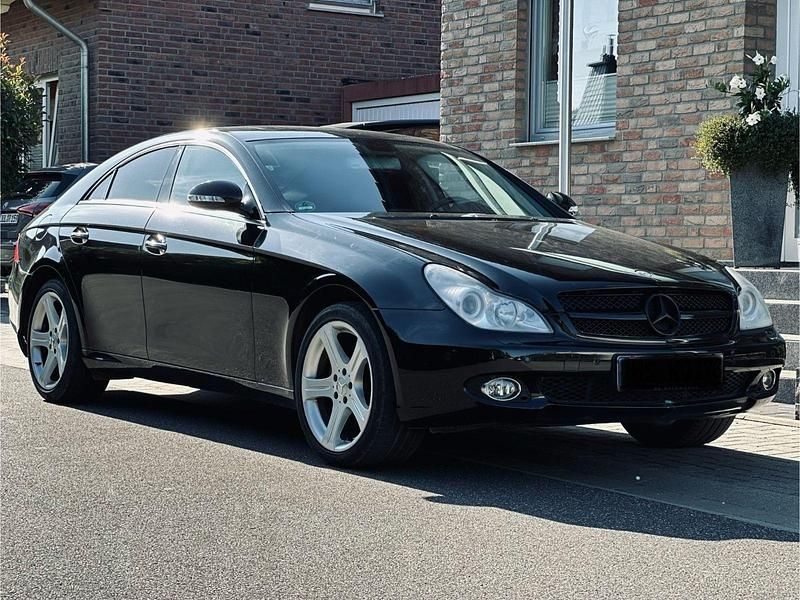 Schwarz Gebraucht 2005 Mercedes CLS500 Coupé | 11.990 € (Guter Preis) - Bild 1/4
