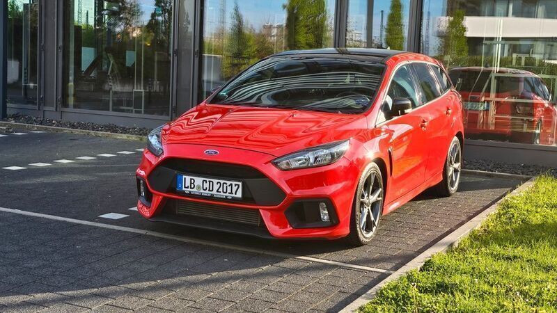 Rot Gebraucht 2018 Ford Focus ST-Line Kombi | 11.500 € (Guter Preis) - Bild 1/4