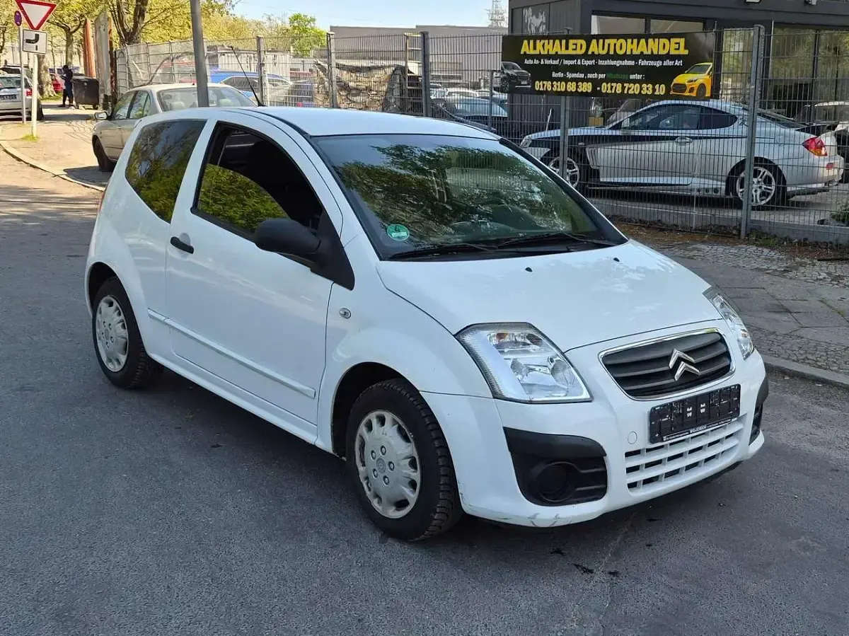 Gebraucht Citroën C2 60 PS (44 kW) 2009 Weiß Kleinwagen