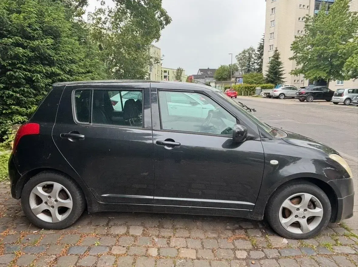 Gebraucht Suzuki Swift 92 PS (67 kW) 2006 Schwarz Kleinwagen