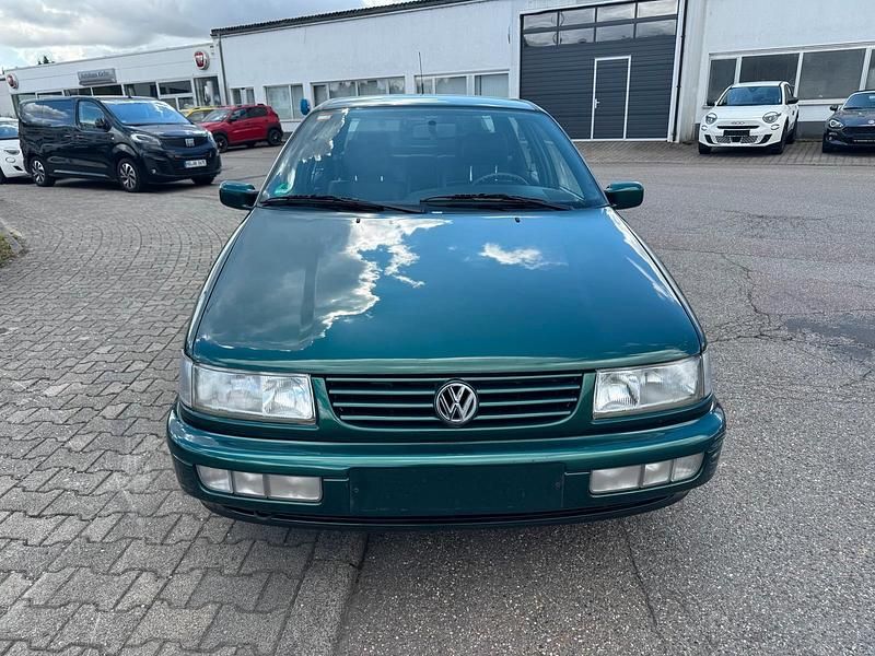 Grün Gebraucht 1996 VW Passat Limousine | 950 € (Fairer Preis) - Bild 1/4