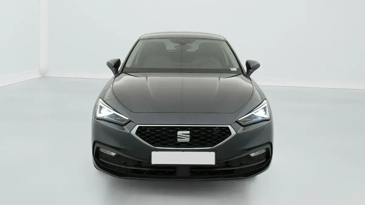 Gebraucht Seat Leon Business 116 PS (85 kW) 2024 Gris magnetique Limousine