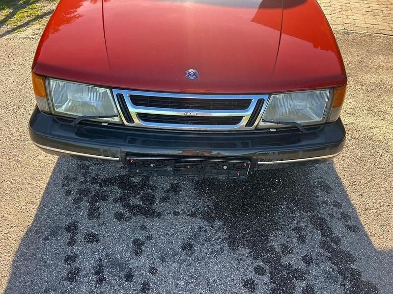 Rot Gebraucht 1991 Saab 900 Limousine | 2.300 € - Bild 1/4