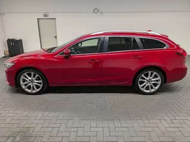 Usata Mazda 6 Kizoku 165 CV (121 kW) 2018 Rosso Station wagon