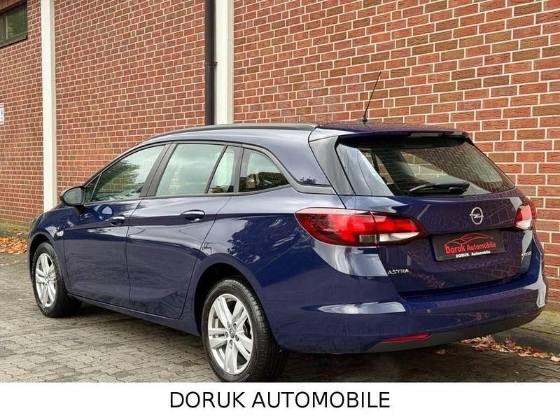Gebraucht Opel Astra Selection 105 PS (77 kW) 2017 Blau Kombi