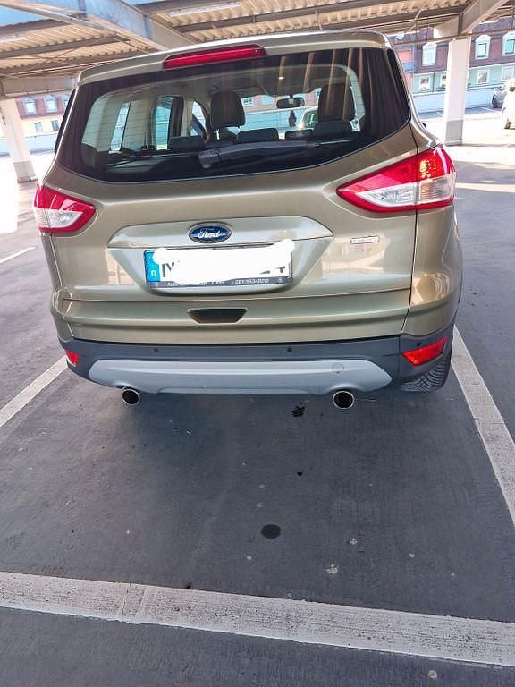 Gebraucht Ford Kuga Trend 150 PS (110 kW) 2013 Beige SUV